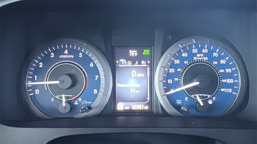 Used 2020 Toyota Sienna XLE w/ XLE Navigation Package image 14