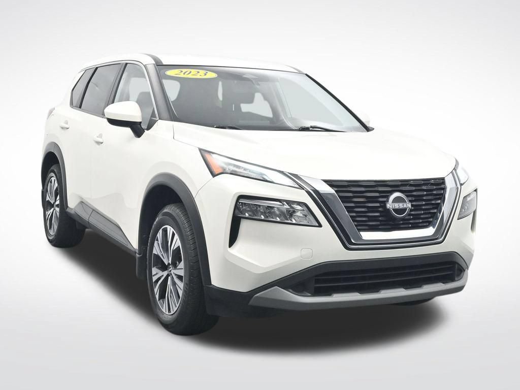 Used 2023 Nissan Rogue SV FWD image 3