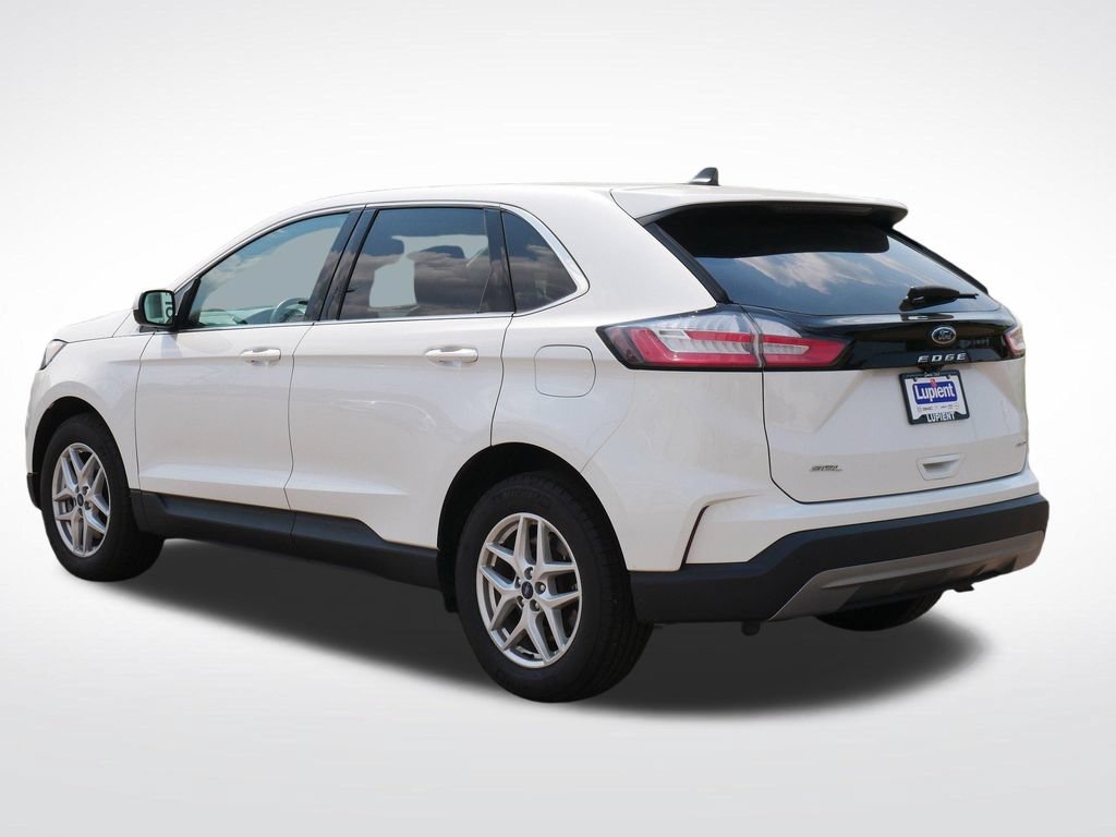 Certified 2022 Ford Edge SEL w/ Convenience Package AWD/4WD image 4
