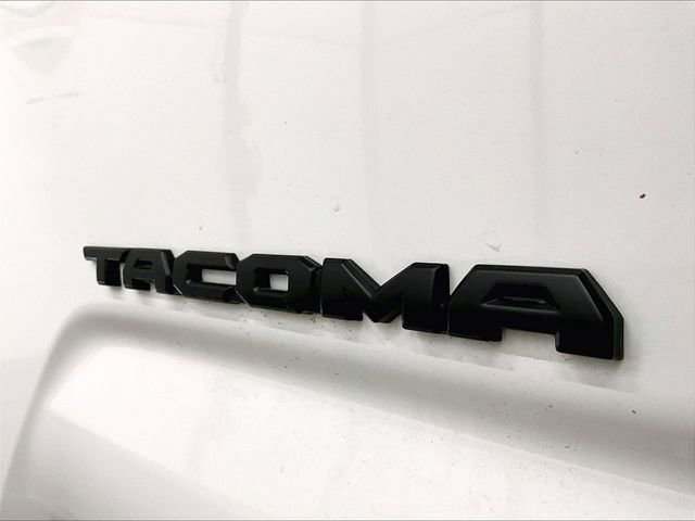 Used 2023 Toyota Tacoma TRD Off-Road AWD/4WD image 13