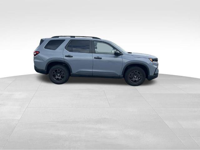 Used 2023 Honda Pilot TrailSport image 10