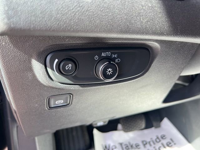 Used 2020 GMC Terrain SLE w/ Driver Convenience Package image 8