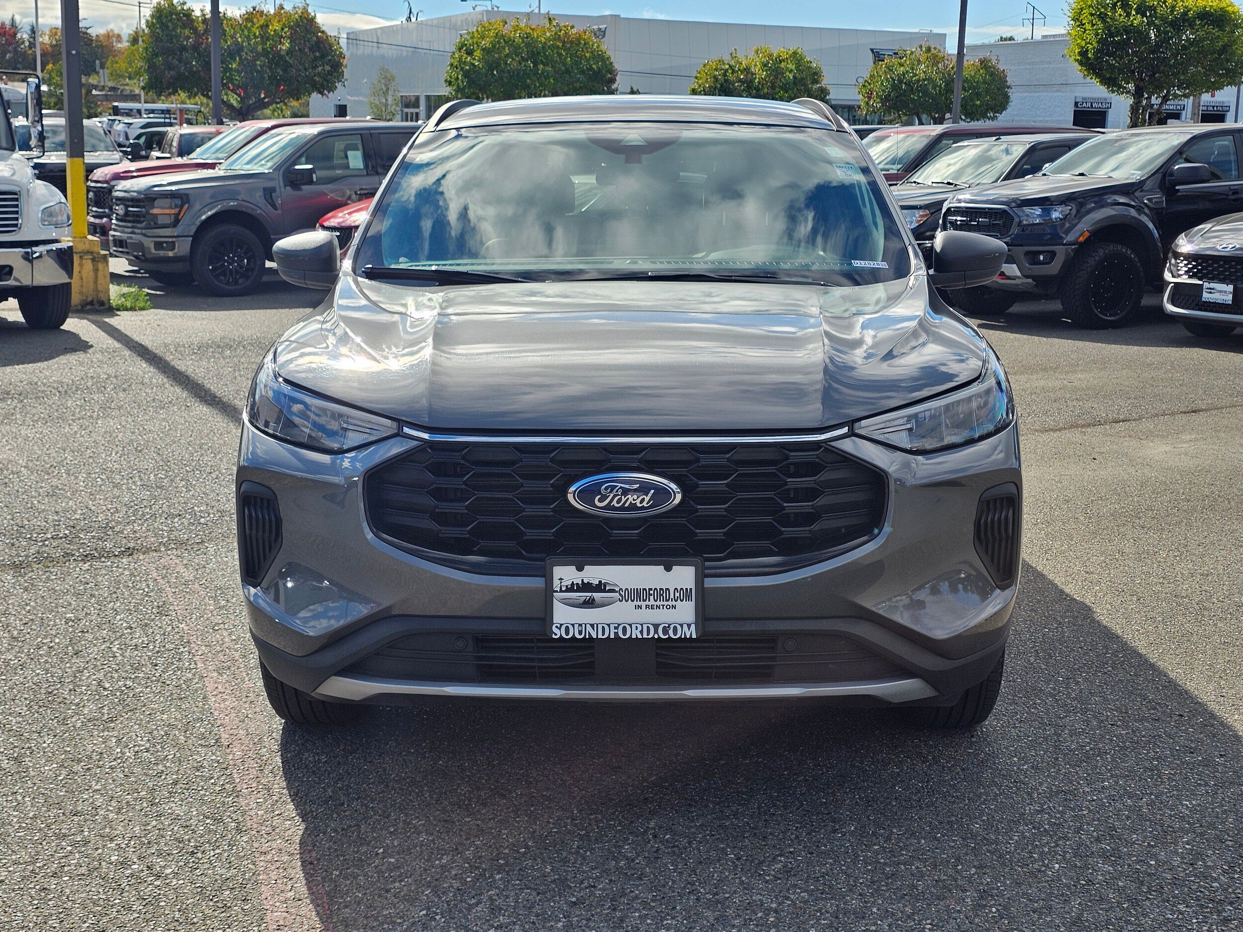 Certified 2025 Ford Escape ST-Line AWD/4WD image 2