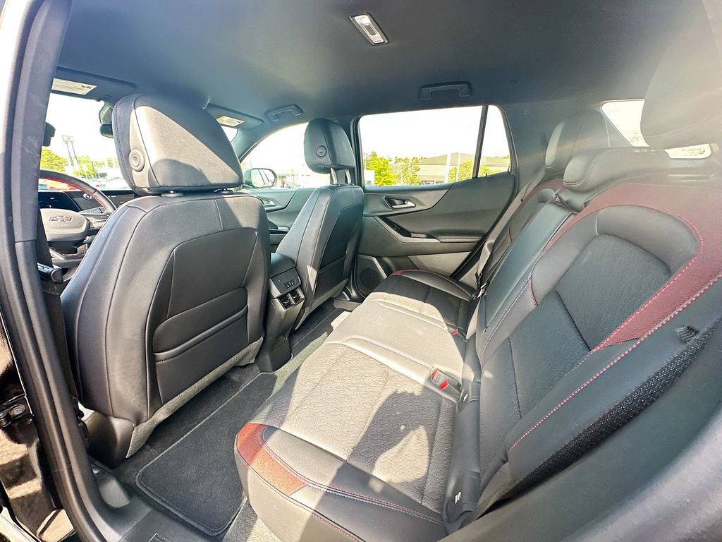 Used 2026 Chevrolet Equinox RS w/ Convenience Package III FWD image 4