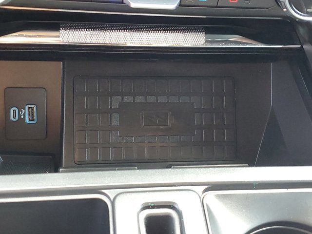 Certified 2022 Ford F150 Lariat w/ Equipment Group 502A High image 32