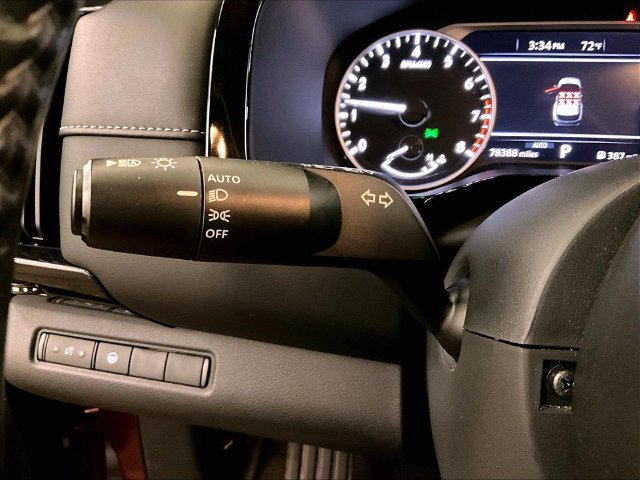 Used 2022 Nissan Pathfinder SV AWD/4WD image 31