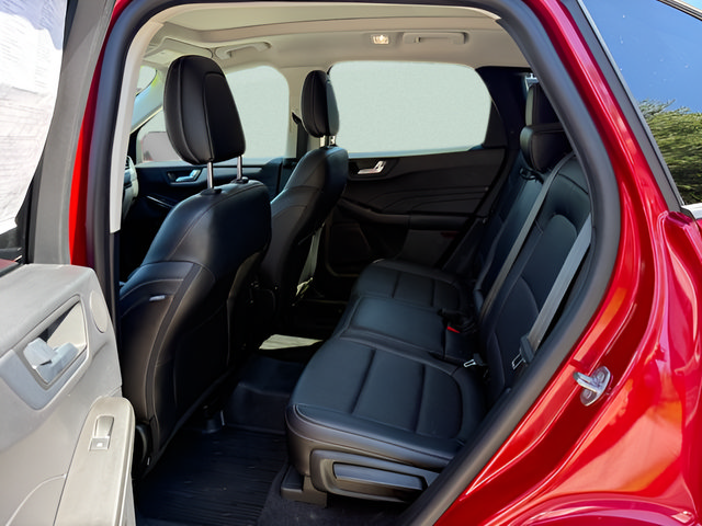 Certified 2021 Ford Escape SEL w/ Technology Package AWD/4WD image 5