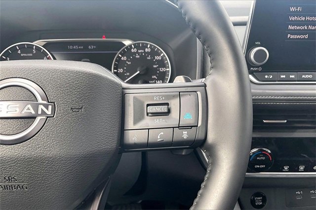 Used 2025 Nissan Rogue SV image 18