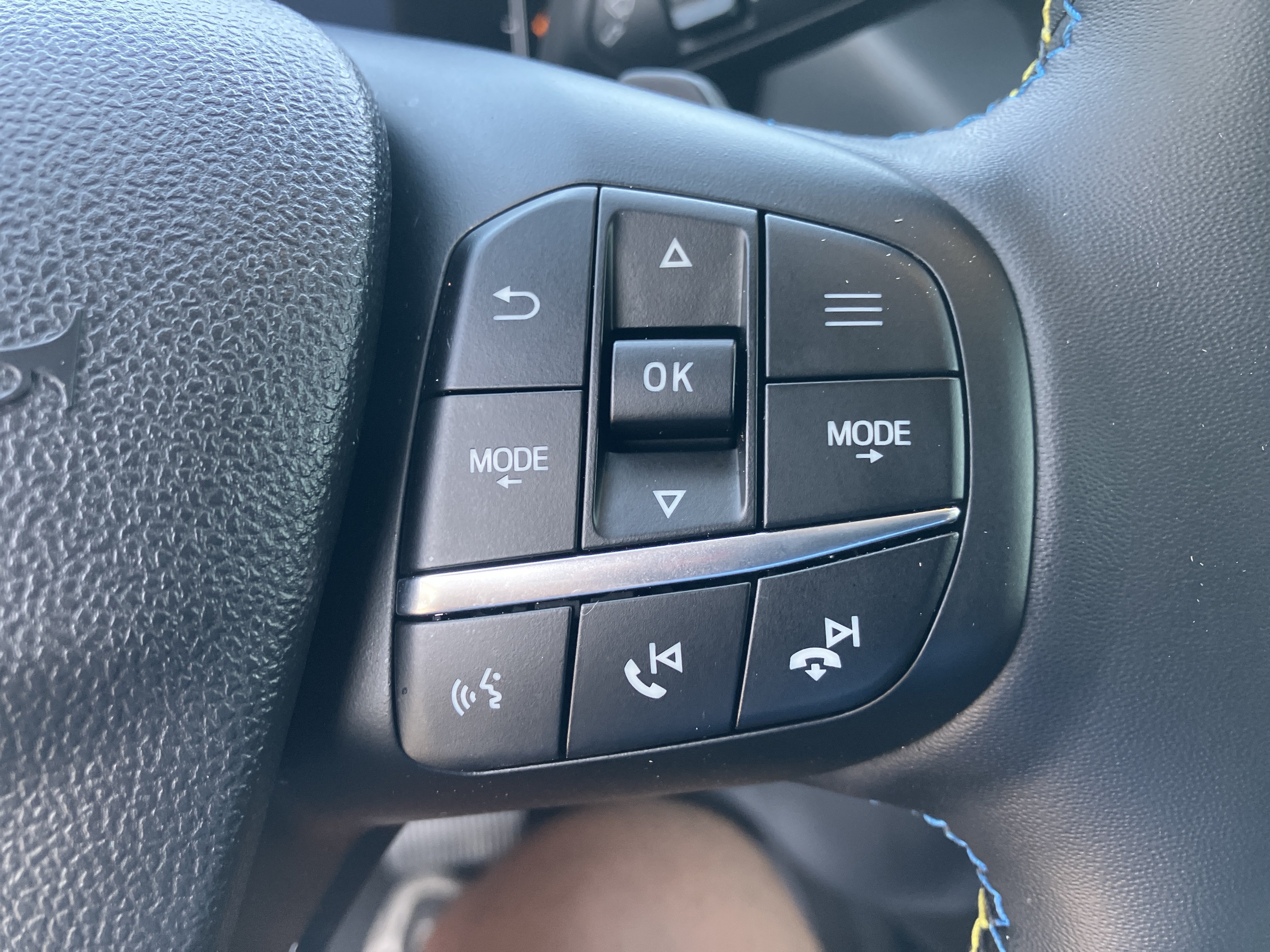 Certified 2025 Ford Maverick Lobo AWD/4WD image 24