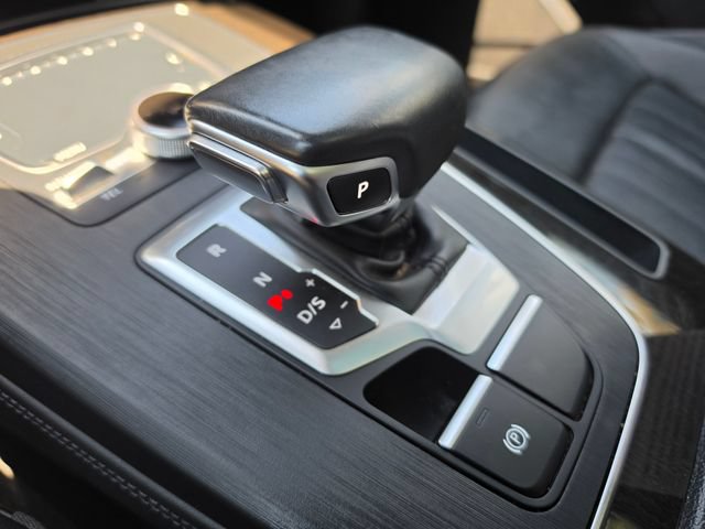 Used 2020 Audi Q5 2.0T Premium Plus w/ Premium Plus Package AWD/4WD image 25