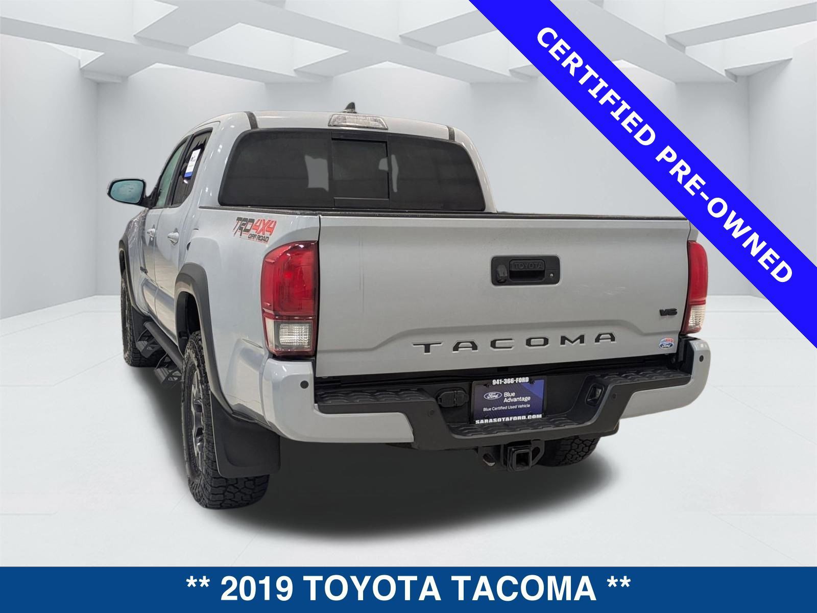 Used 2019 Toyota Tacoma TRD Off-Road image 2
