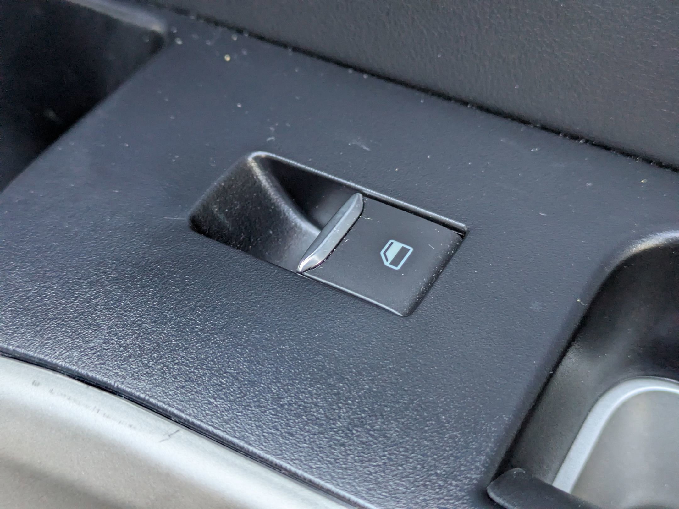 Certified 2022 Ford Explorer XLT image 33