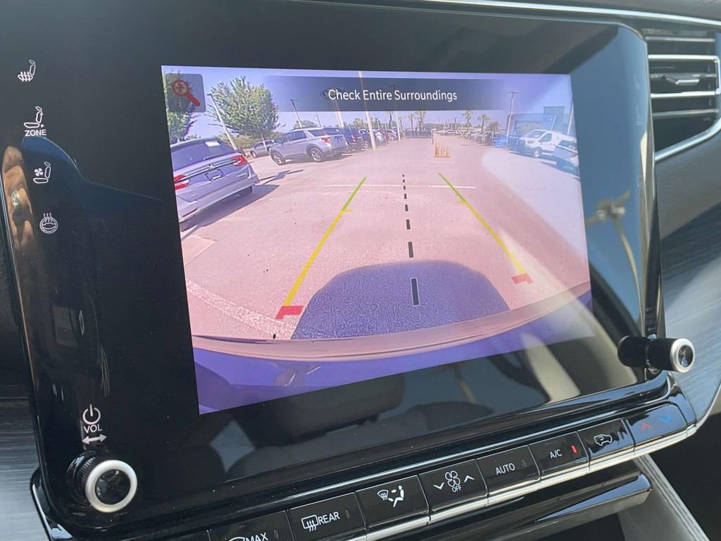 Used 2024 Jeep Wagoneer Series II w/ HD Trailer Tow Package image 25