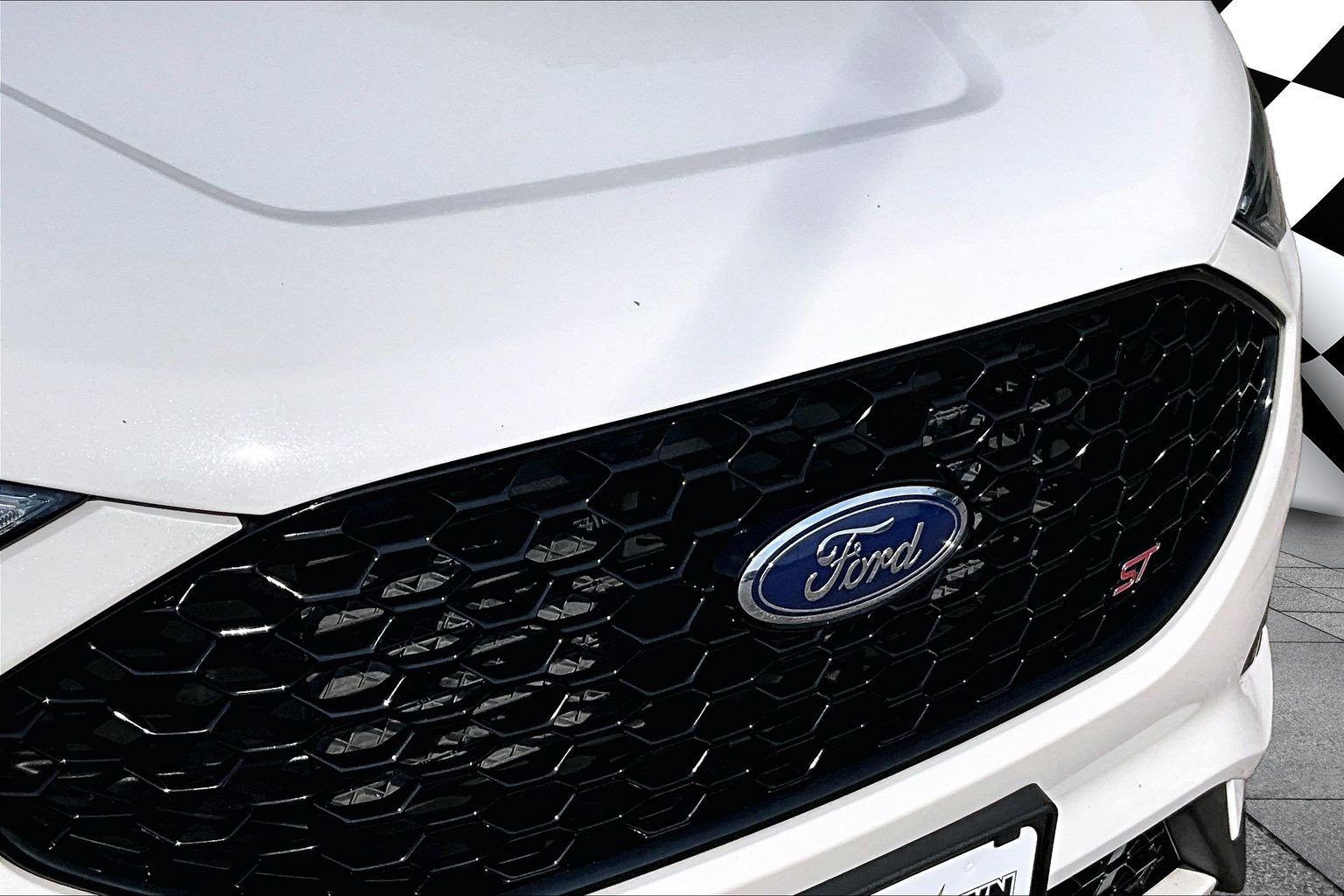 Certified 2020 Ford Edge ST w/ Cold Weather Package AWD/4WD image 29