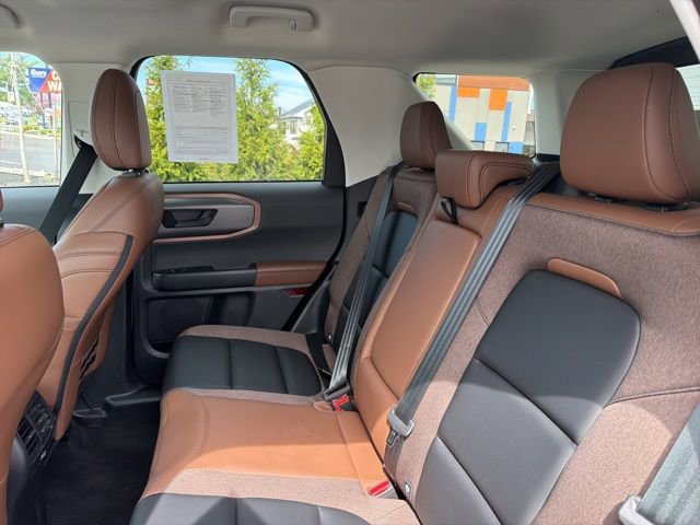 Certified 2025 Ford Bronco Sport Outer Banks w/ Outer Banks Tech Package+ AWD/4WD image 24