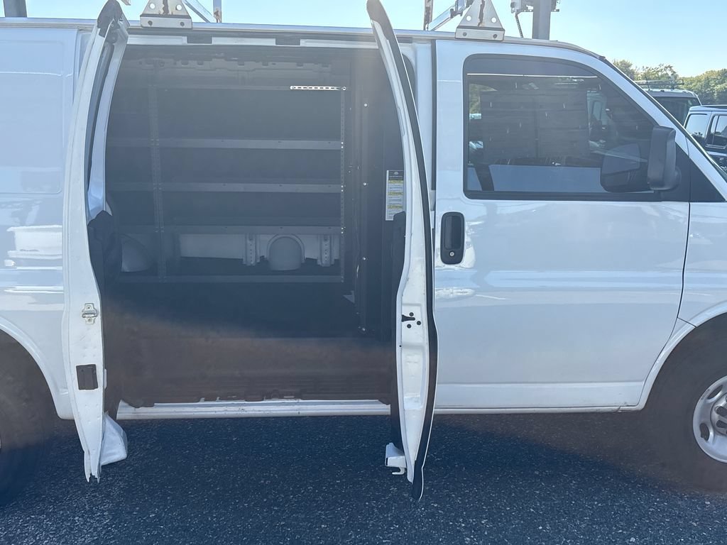 Used 2023 Chevrolet Express 2500 w/ Driver Convenience Package RWD image 16