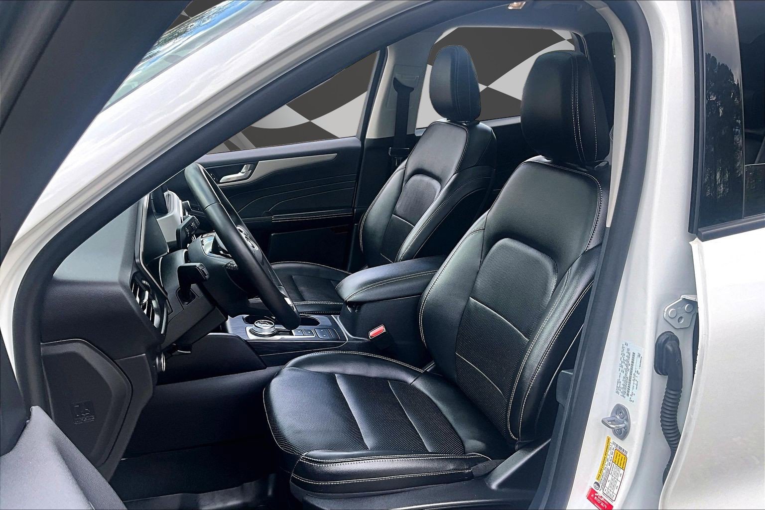 Certified 2022 Ford Escape SEL w/ Technology Package AWD/4WD image 25