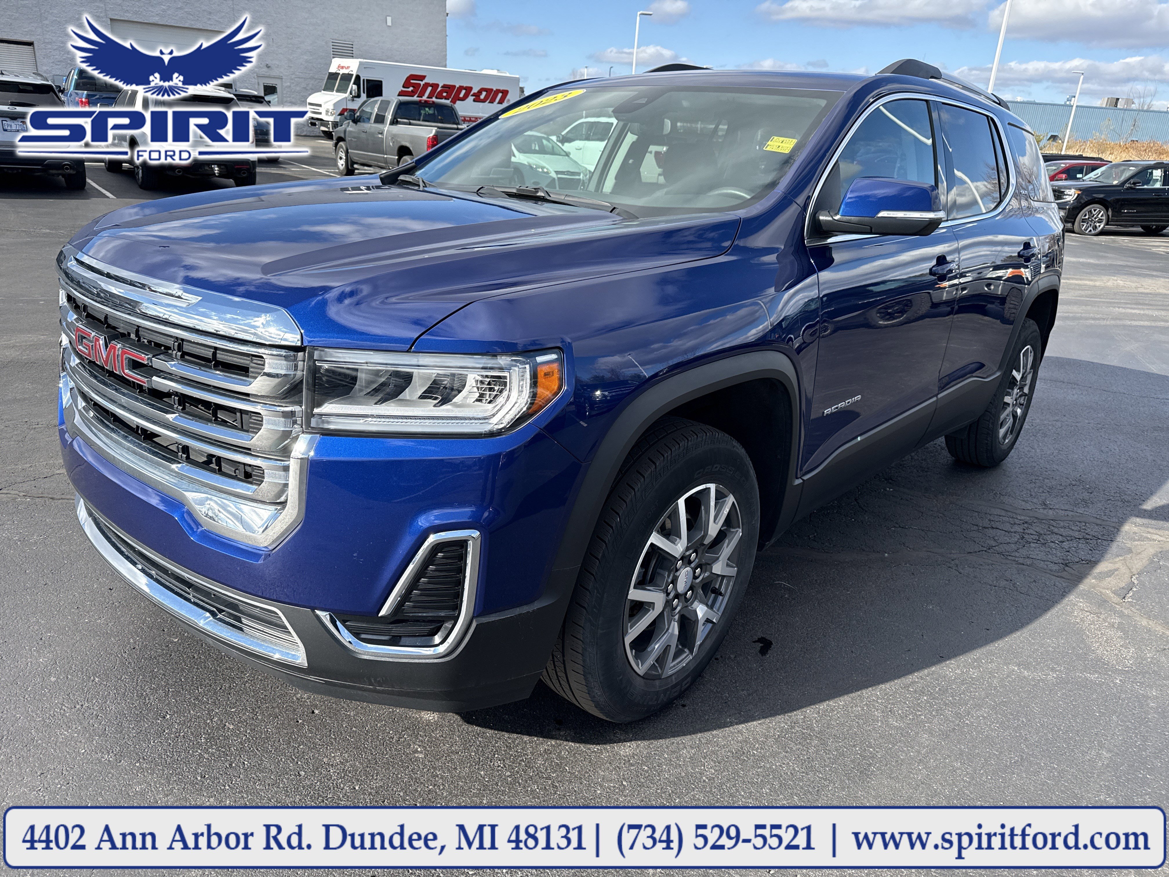 Used 2023 GMC Acadia SLE w/ Driver Convenience Package FWD image 1