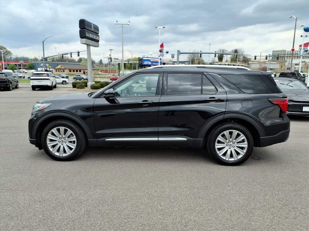 Certified 2025 Ford Explorer Platinum w/ LUX Leather Package AWD/4WD image 2