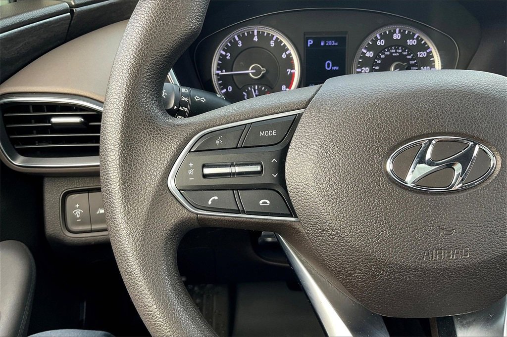 Used 2020 Hyundai Santa Fe SE image 17