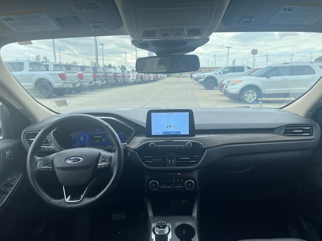 Certified 2020 Ford Escape Titanium FWD image 28