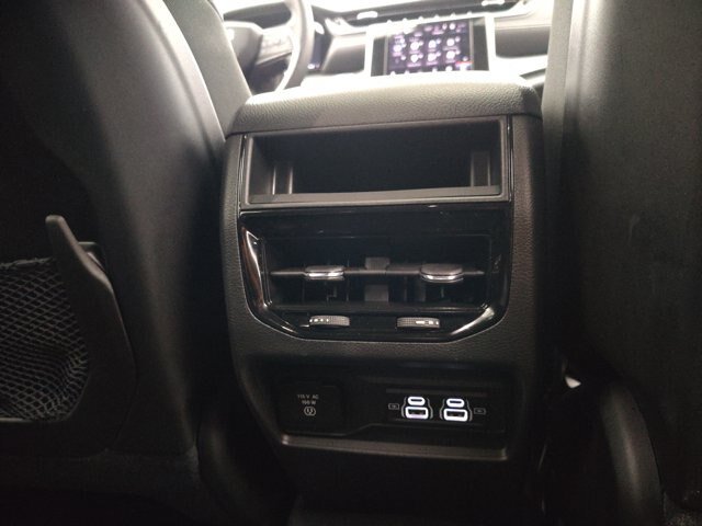 Used 2023 Jeep Grand Cherokee Altitude AWD/4WD image 31
