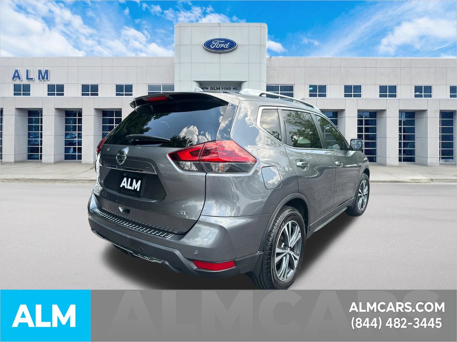 Used 2019 Nissan Rogue SV w/ Premium Package FWD image 5