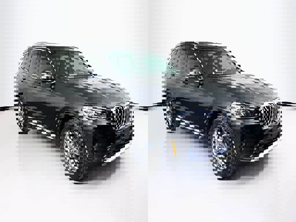 Used 2023 BMW X3 xDrive30i w/ Premium Essential Package image 7