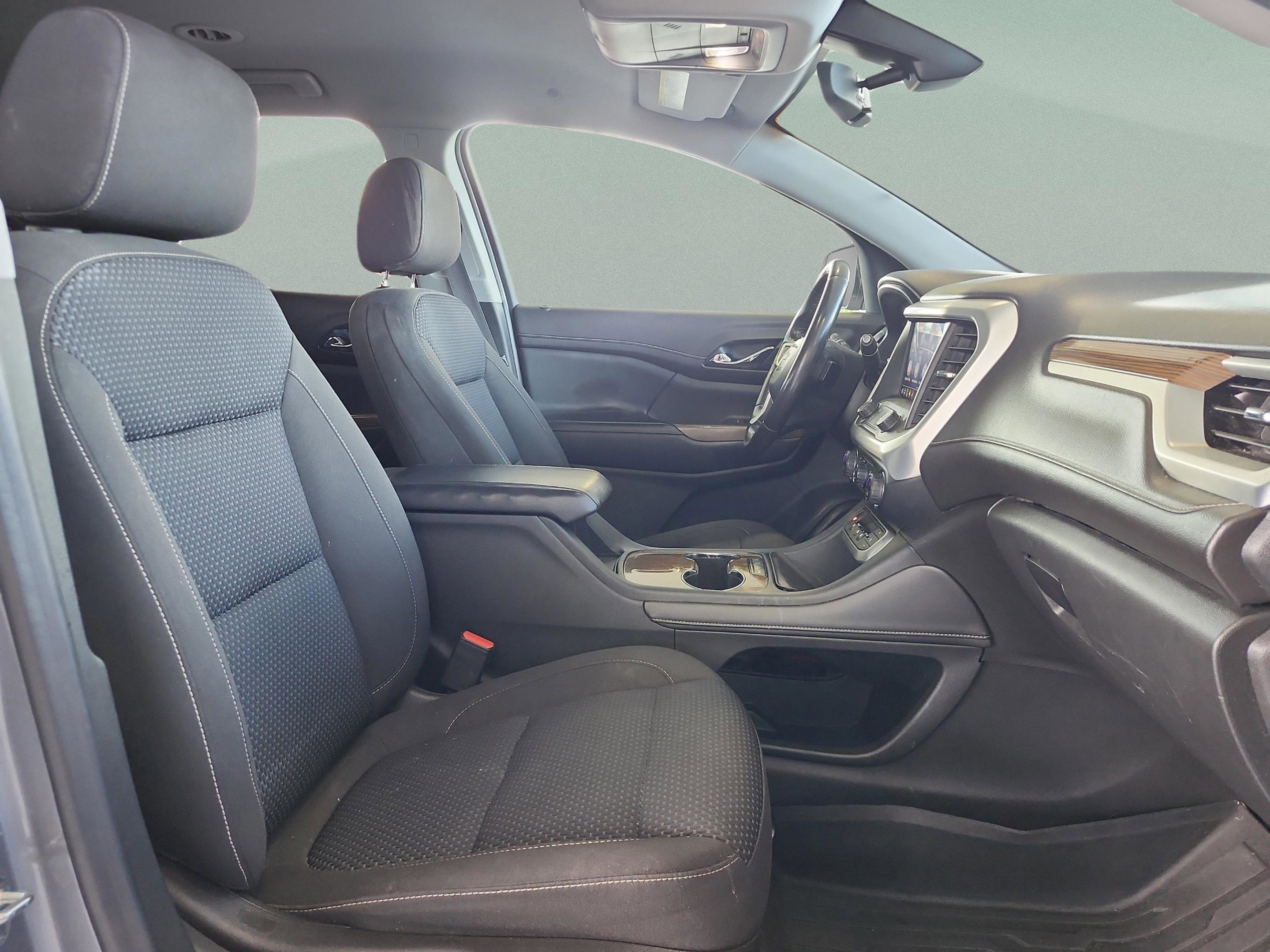 Used 2020 GMC Acadia SLE w/ LPO, Floor Liner Package image 22