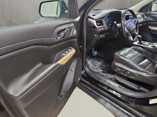 Used 2019 GMC Acadia Denali w/ Technology Package AWD/4WD image 13