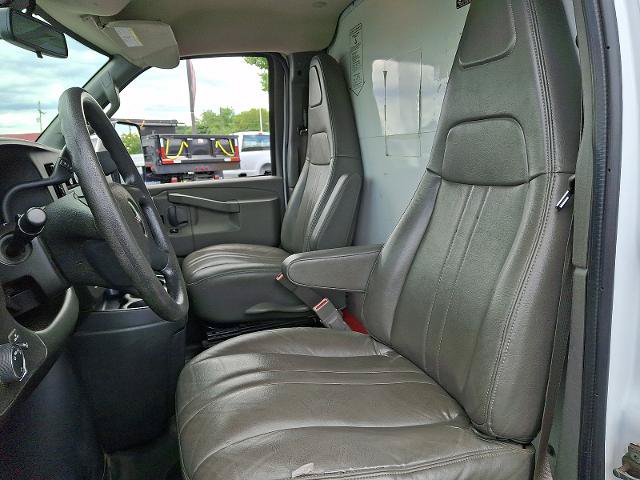 Used 2021 GMC Savana 3500 Extended w/ Power Convenience Package RWD image 12