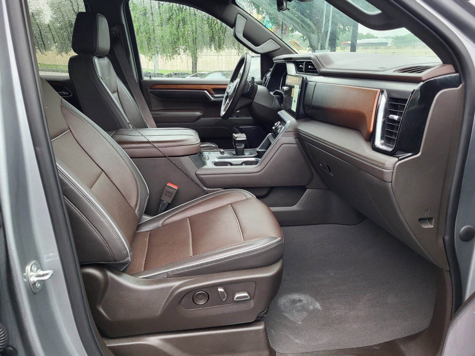 Used 2023 GMC Sierra 1500 Denali w/ Technology Package AWD/4WD image 13