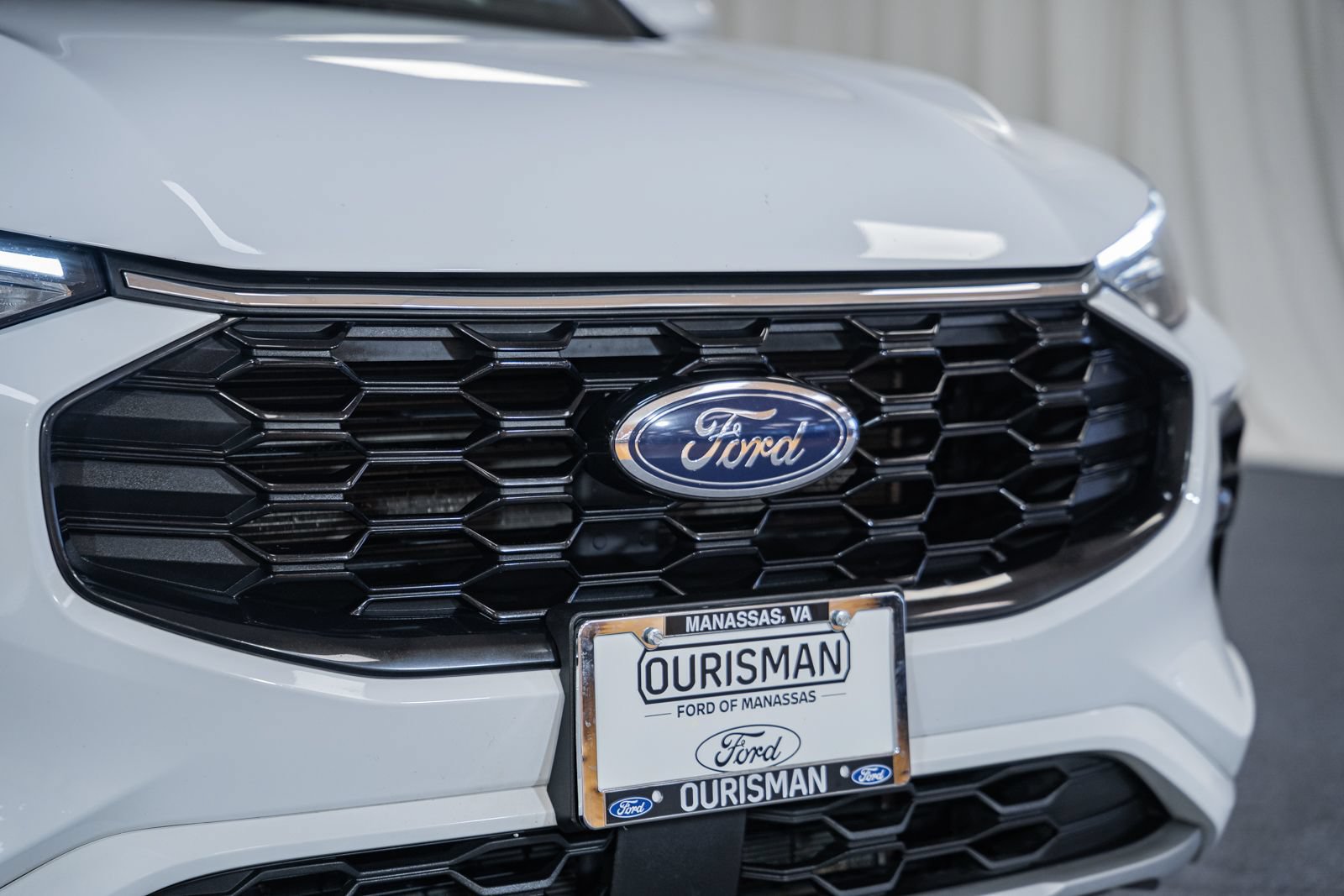 Certified 2023 Ford Escape ST-Line Select AWD/4WD image 11