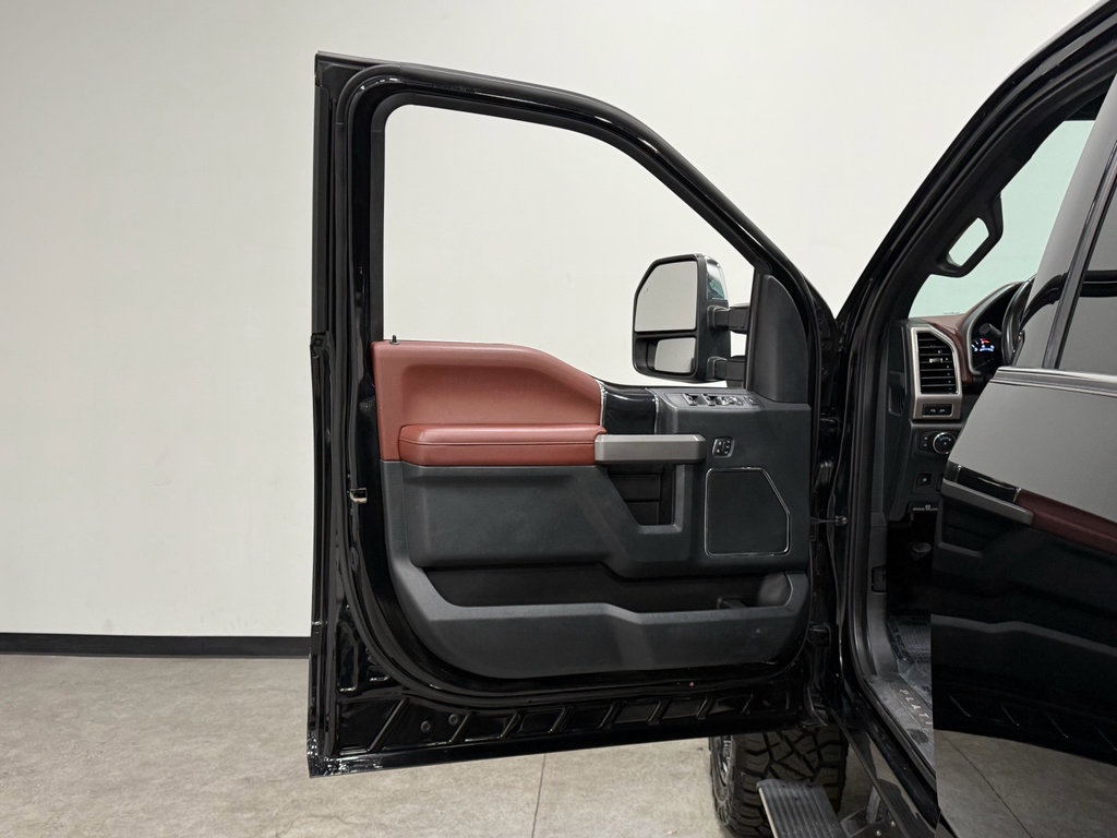 Certified 2022 Ford F350 Platinum w/ Snow Plow Prep Package image 10