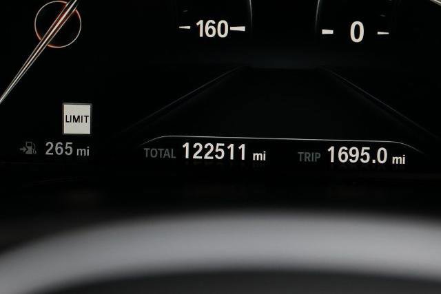 Used 2019 BMW 540i xDrive image 39