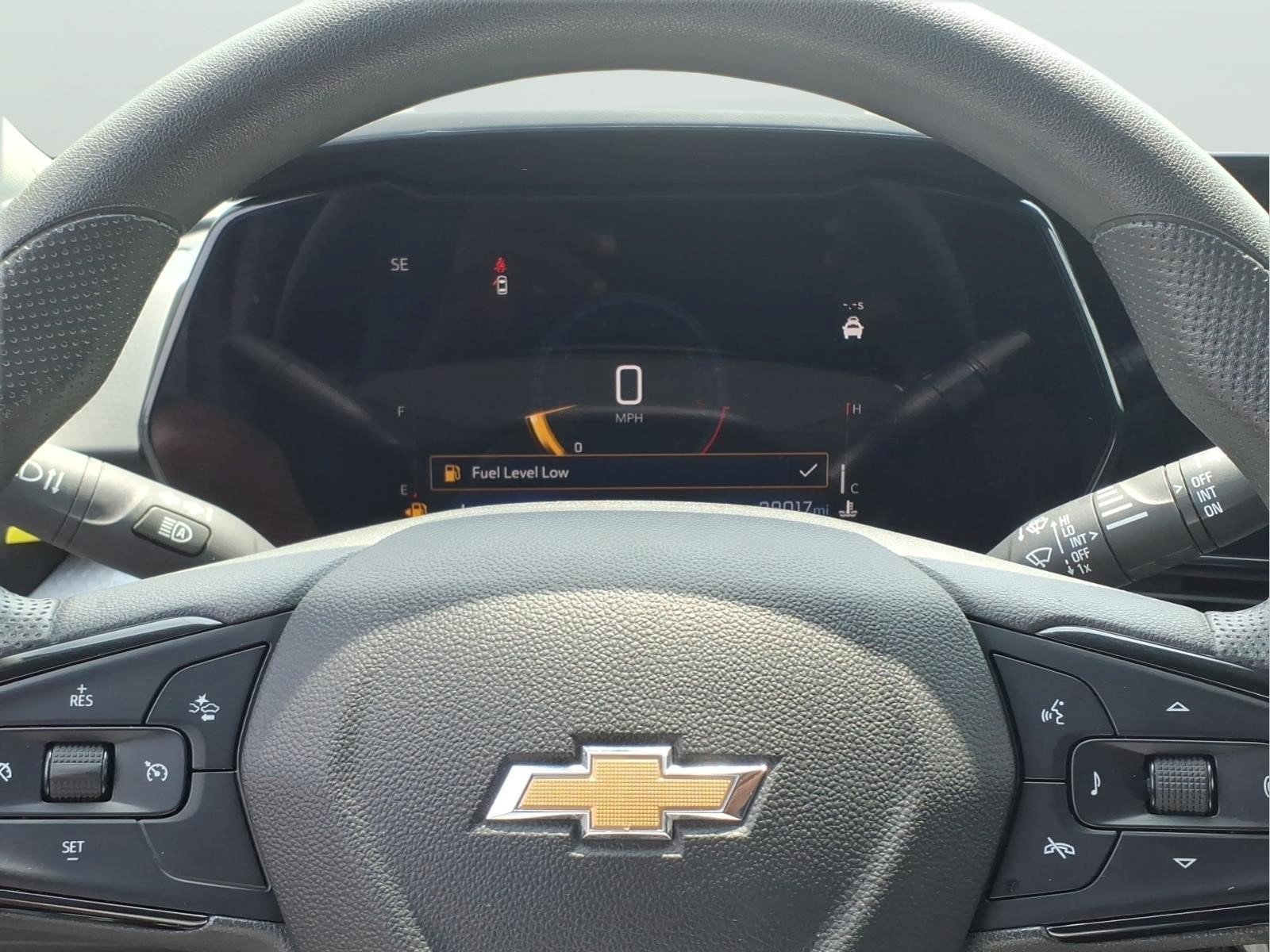 Used 2025 Chevrolet Trax LT FWD image 18
