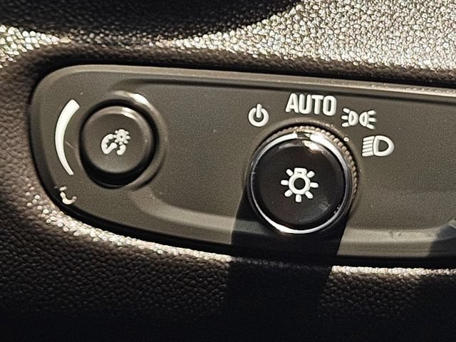Used 2022 Chevrolet Blazer LT w/ Redline Edition FWD image 31