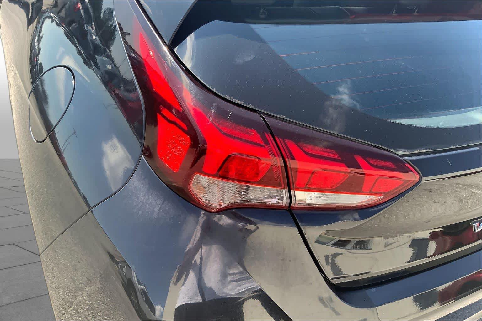 Used 2020 Hyundai Veloster Turbo FWD image 29