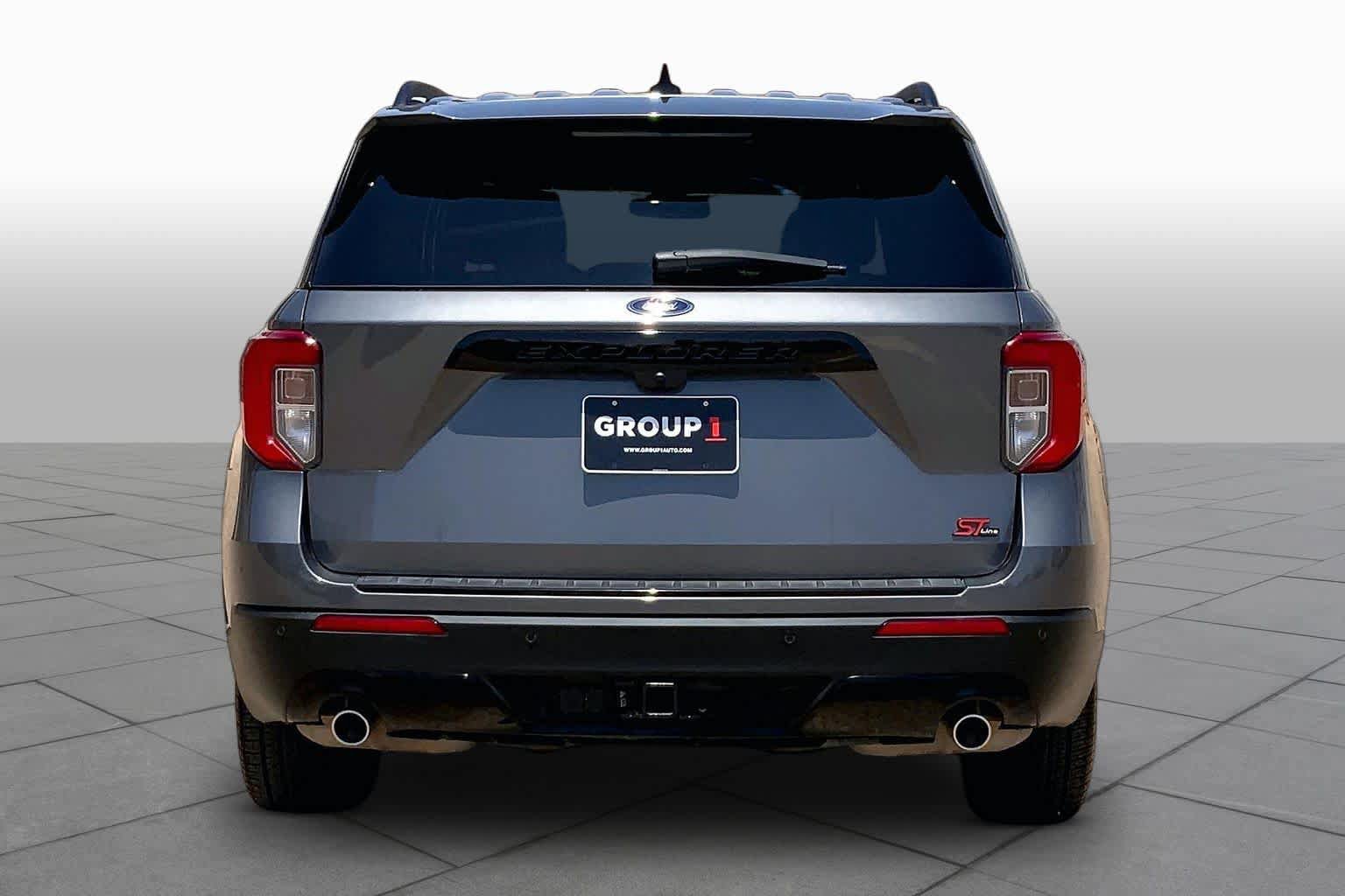Certified 2023 Ford Explorer ST-Line w/ Class IV Trailer Tow Package RWD image 5
