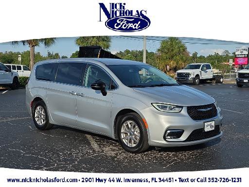 Used 2024 Chrysler Pacifica Touring-L
