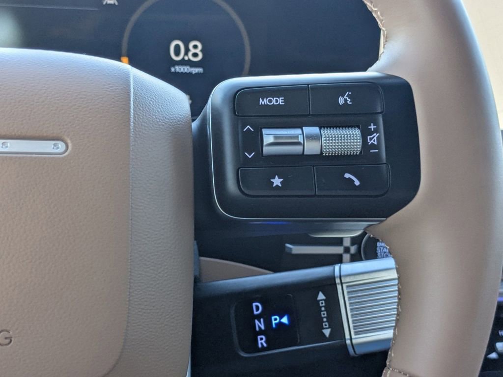 Used 2025 Hyundai Santa Fe Limited image 30