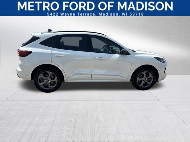 Certified 2024 Ford Escape ST-Line w/ Tech Pack #1 AWD/4WD image 7