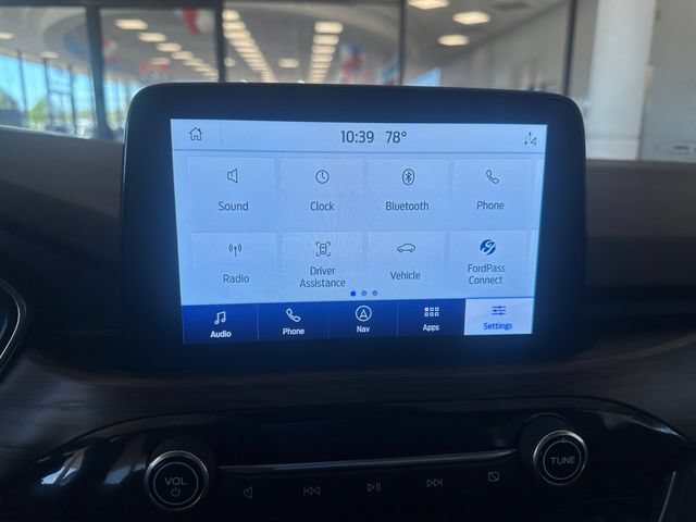 Certified 2020 Ford Escape Titanium w/ Titanium Premium Package 2.0 AWD/4WD image 21