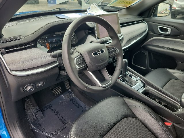 Used 2024 Jeep Compass Latitude AWD/4WD image 20