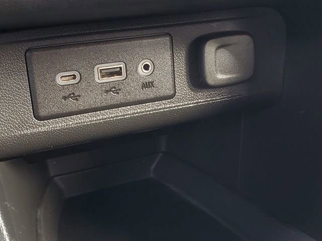 Used 2020 Buick Encore GX Select image 20