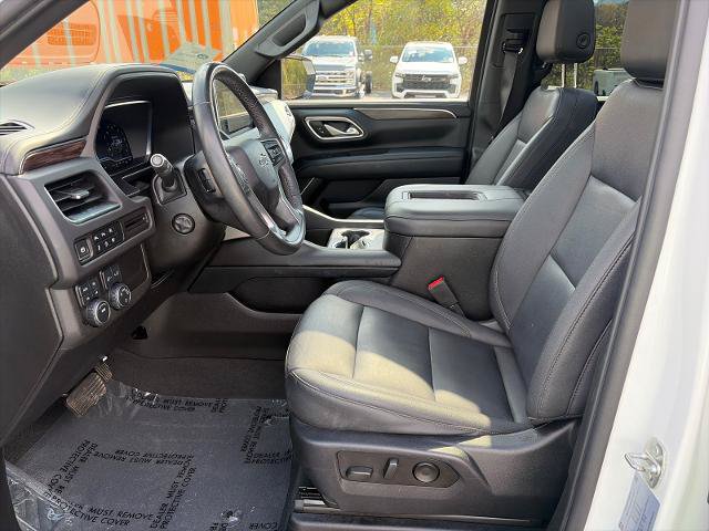 Used 2023 Chevrolet Tahoe Z71 w/ Luxury Package AWD/4WD image 16
