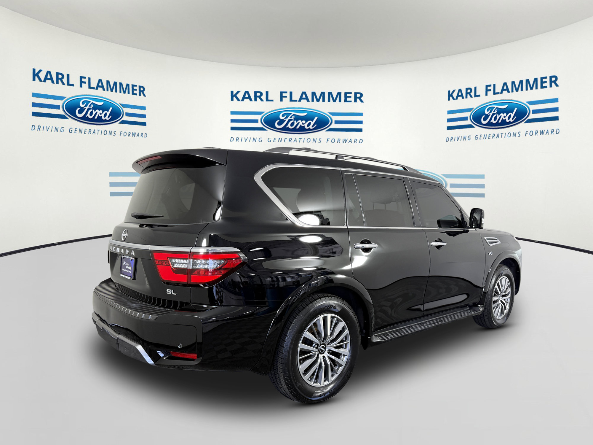 Used 2021 Nissan Armada SL w/ Captain's Chairs Package RWD image 3