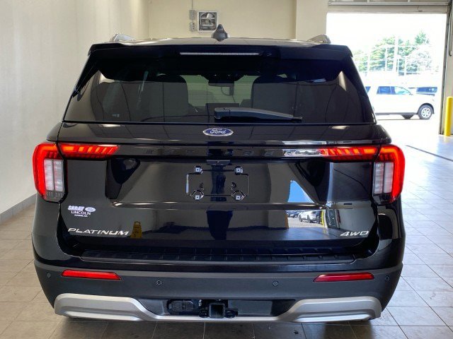 Certified 2025 Ford Explorer Platinum w/ LUX Leather Package AWD/4WD image 3