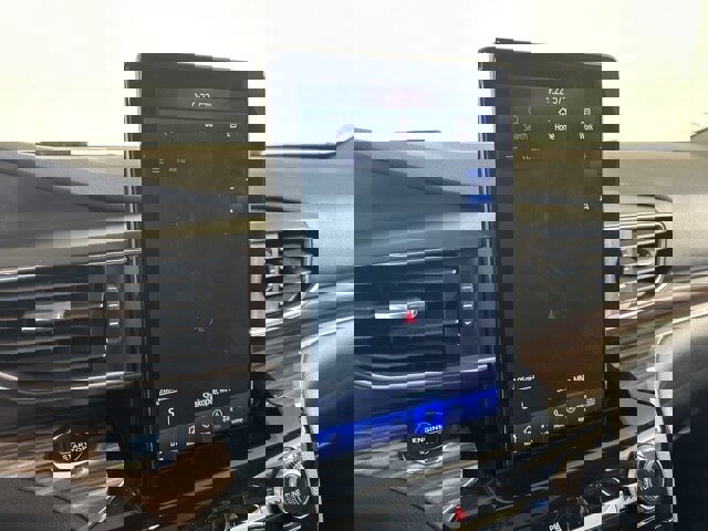 Certified 2023 Ford Explorer Limited w/ Limited Technology Package image 15