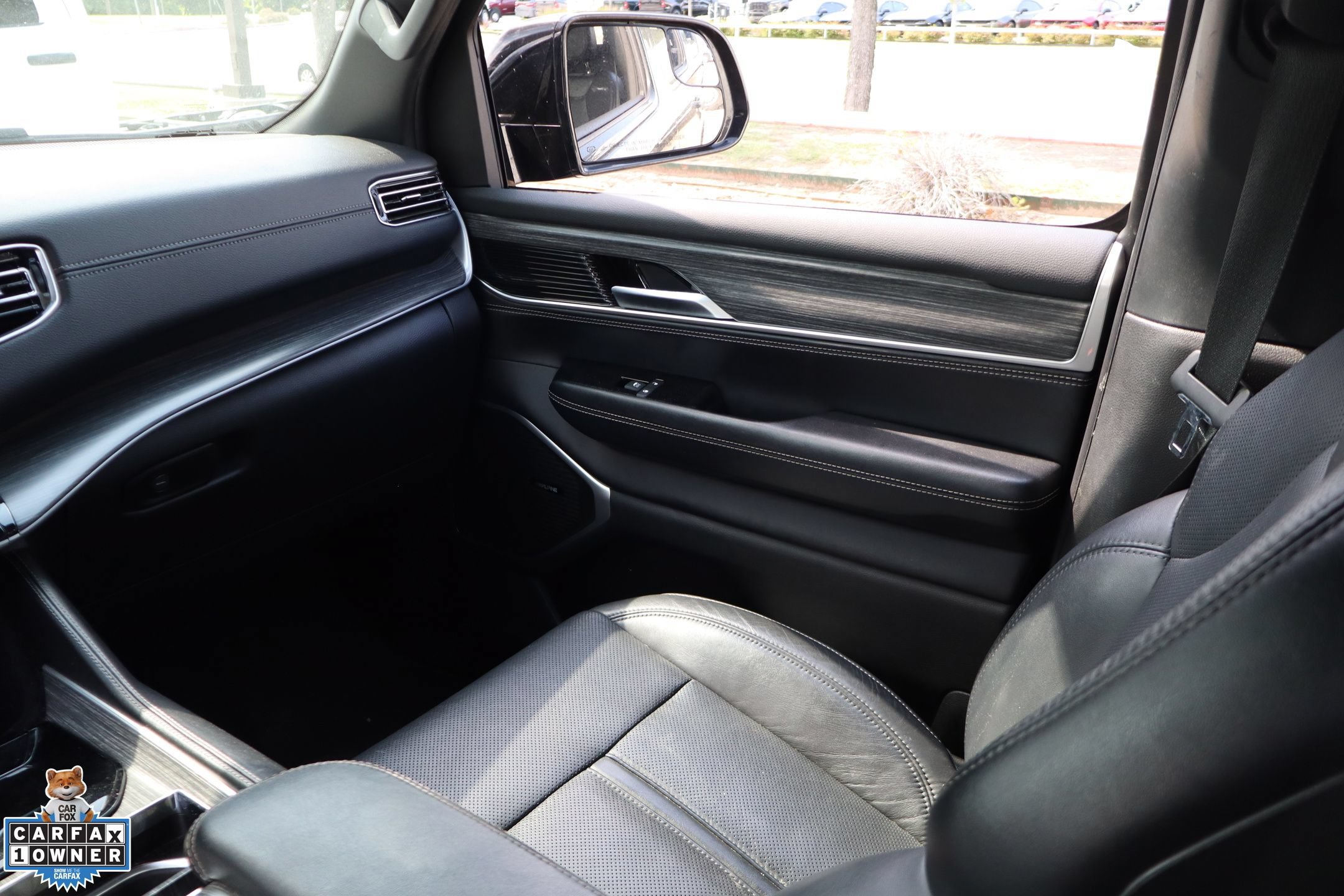 Used 2024 Jeep Wagoneer Series II w/ Flexible Seating Group AWD/4WD image 24